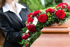 fleurs sur un cercueil